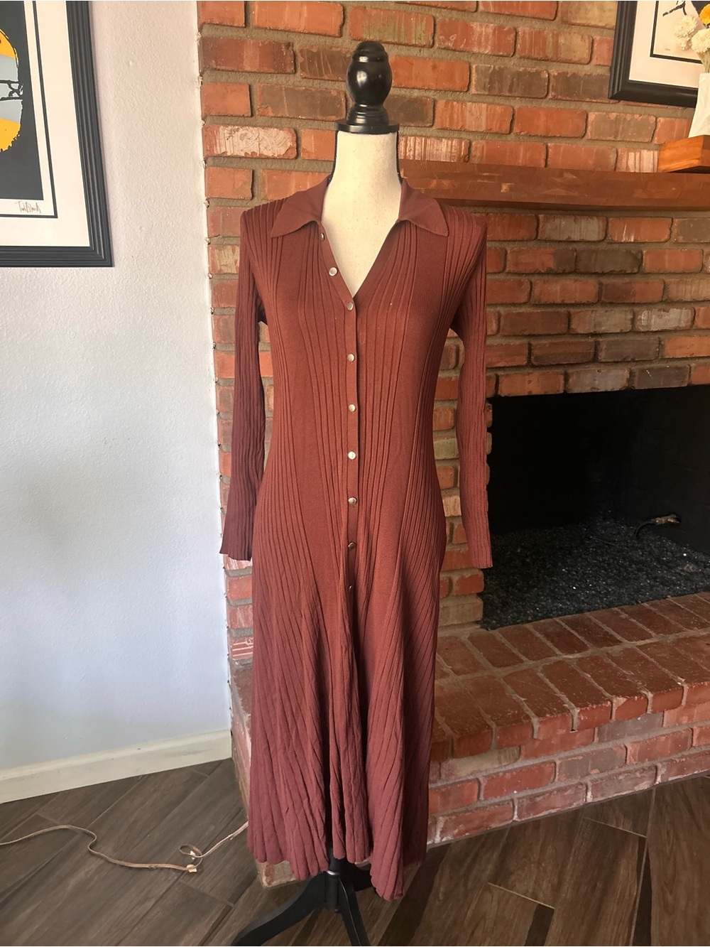 Sandro Melanie Ribbed Knit Button-Front Midi Dress in Dark Brown Sz 8 US - Picture 2 of 9